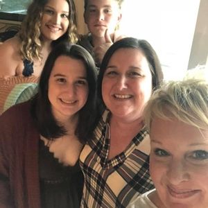 Meet your Posher, Kay